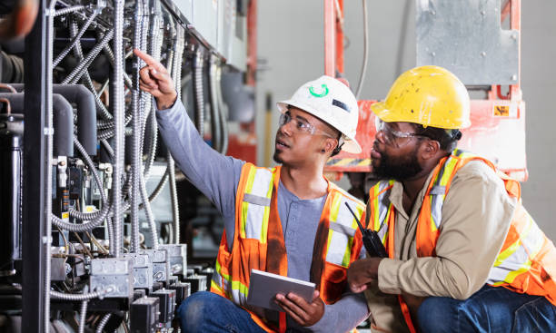 Best Local Electrician Companies  in Doraville, GA